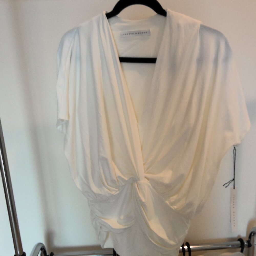 Susana Monaco NWT twist front dolman top in White - Size Medium